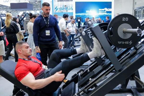 365体育（bet）：让世界看见中国智造实力：舒华体育震撼亮相德国FIBO2025(图4)