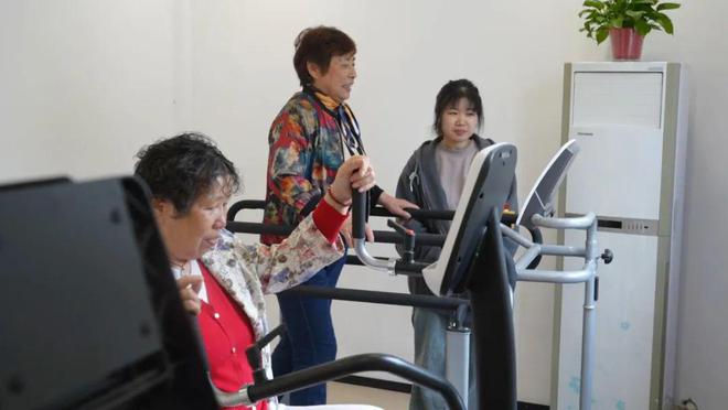 365体育（bet）：设备全还免费！专属“银发族”的健身房上新啦