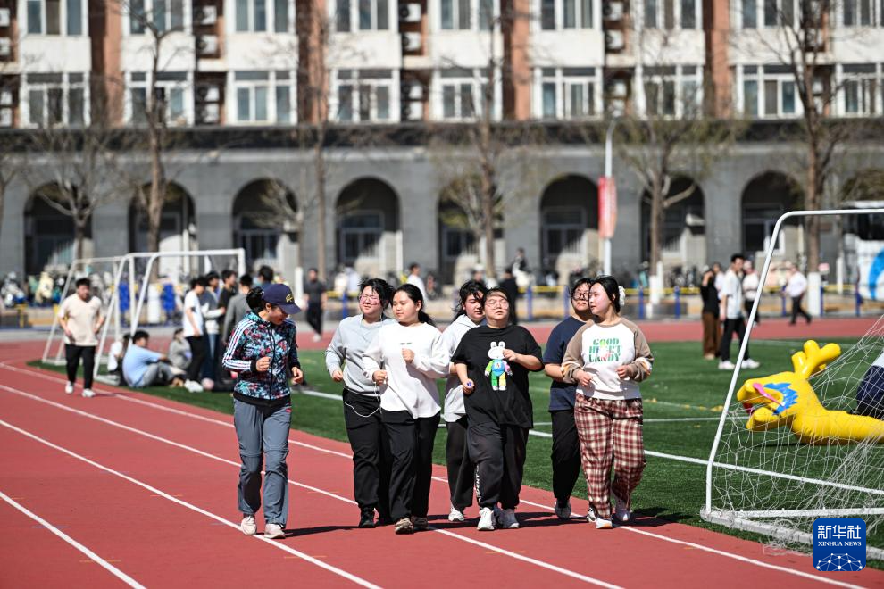 365体育（bet）：一所大学的“体重管理术”(图2)