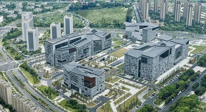 365体育（bet）：总价680万起坐拥奢侈300㎡！最近不少“之转滨”中产都去看了这个标杆大平层……(图18)