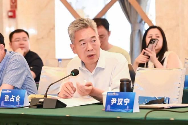 365体育唯一入口：共襄支点建设与中部崛起盛举——湖北支点建设智库恳谈会中部专场举办(图3)
