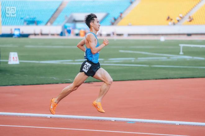 365体育（bet）：郑凯：5000米「理念计划战术」(图14)