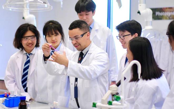 365体育唯一入口：哈罗礼德全额奖学金计划：中考生直通牛剑的黄金跳板！(图2)