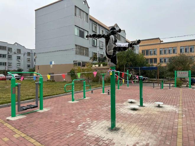 365体育唯一入口：【满意东营港】健身器材换新颜乐享健康新生活(图3)