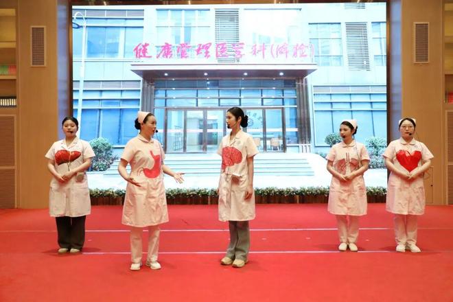 365体育唯一入口：信阳华信圣德康复医院举办护士节表彰暨健康科普大赛(图7)