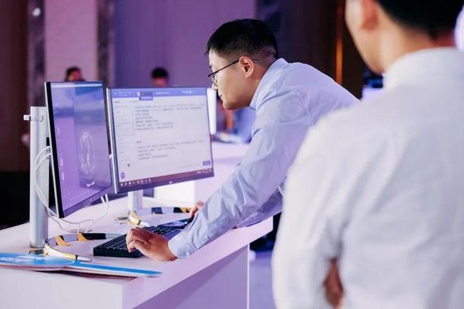 365体育唯一入口：回顾WAIC2025：万亿医健行业哪些企业将引领未来？(图6)