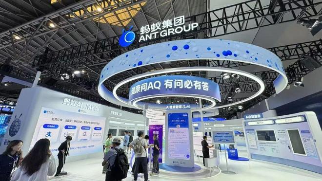 365体育唯一入口：回顾WAIC2025：万亿医健行业哪些企业将引领未来？(图4)
