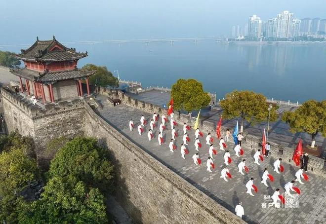 365体育唯一入口：我问DeepSeek：襄阳为何适合健身？(图5)